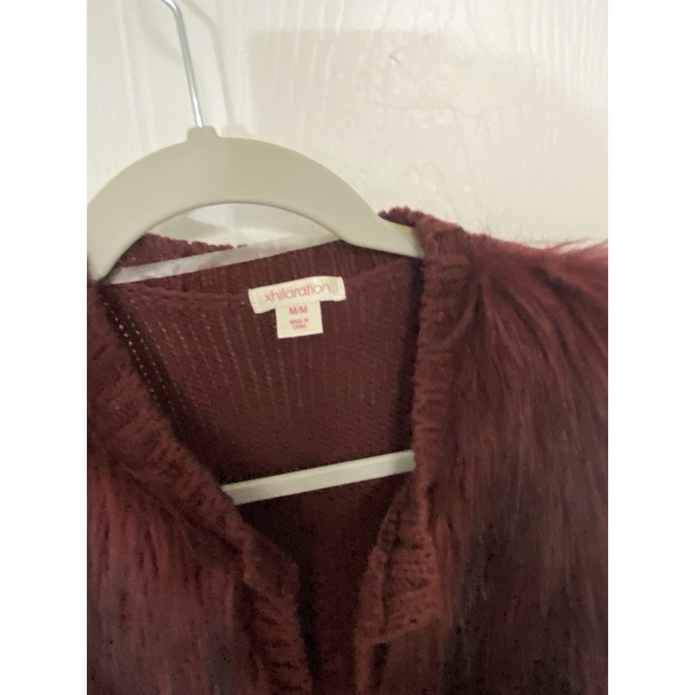 Ladies Burgundy Fur Vest Size Medium Adventure Ready 0215 - Picture 4 of 4